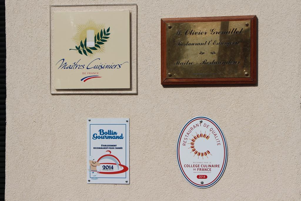 Hotel L'Esturgeon Poissy Exteriér fotografie